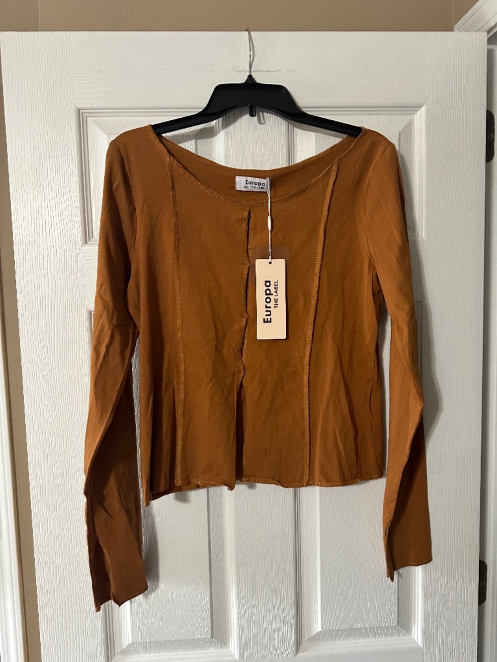 Casual tee with cutouts